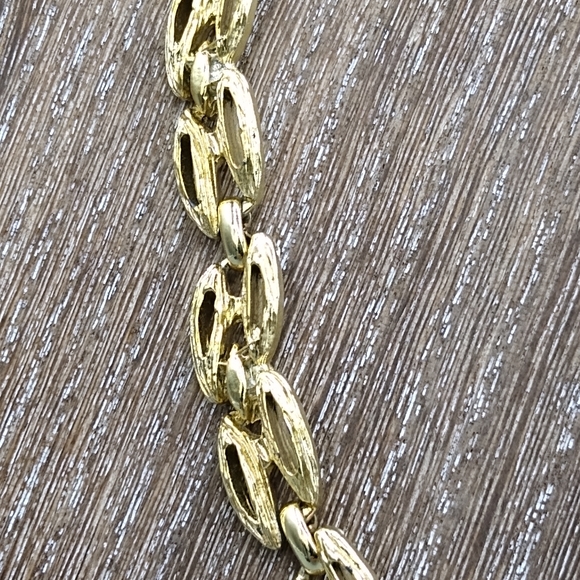 Gold tone Brushed Abstract Dual Link Necklace Vintage - Picture 4 of 13
